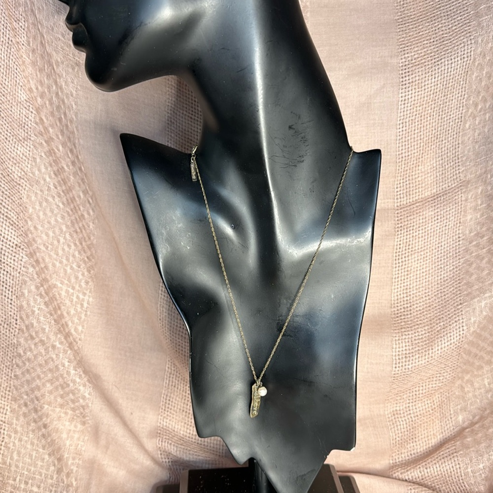 Vantel pearls believe necklace